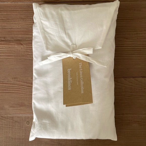 Brooklinen Linen Standard Pillowcases - Picture 1 of 3